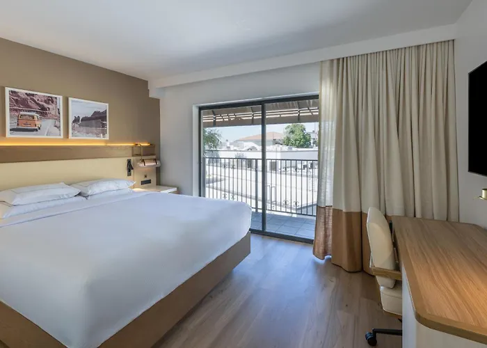 Hilton At The Peak Resort