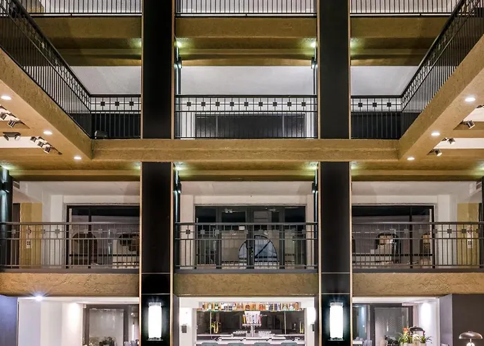 Resort Hilton At The Peak 4*